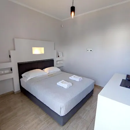 ゲストハウス Primo Opus 3*